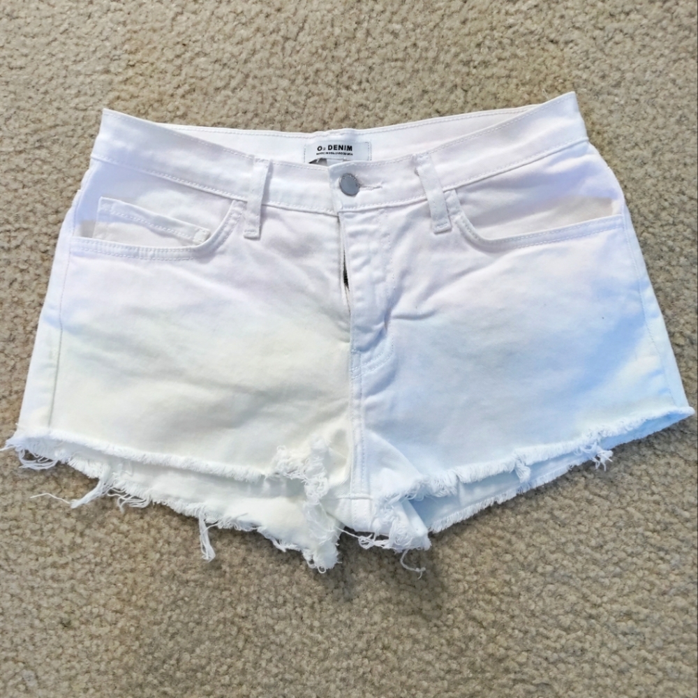 Light color wash shorts